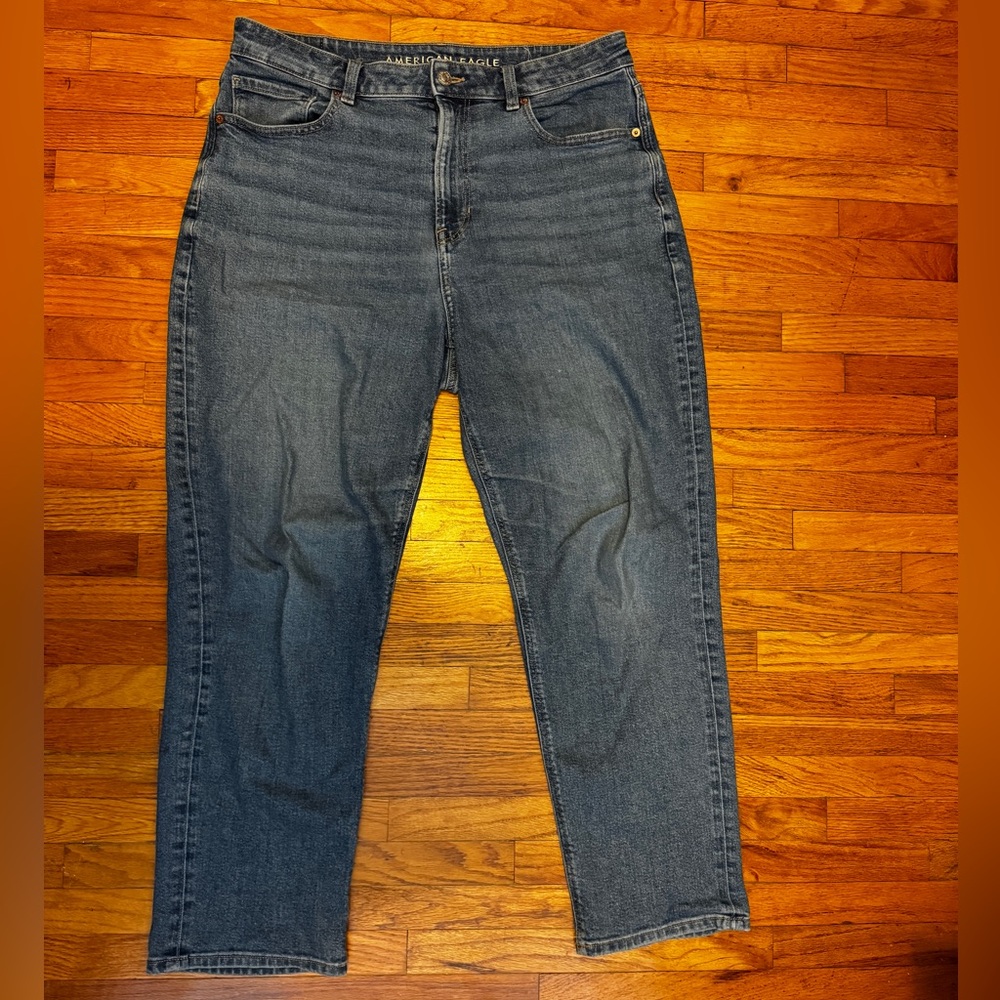 American Eagle - Mom Jean - size 12